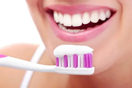 Professional vs At-Home Teeth Whitening: Which Actually Works?